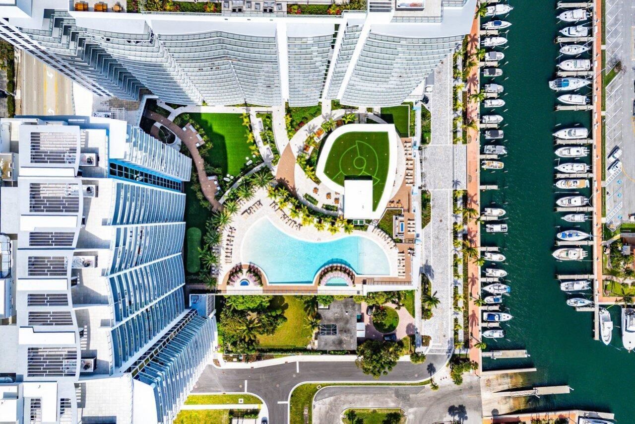 220 Lake Shore Drive, Unit 702, Lake Park, FL 33403 Photo
