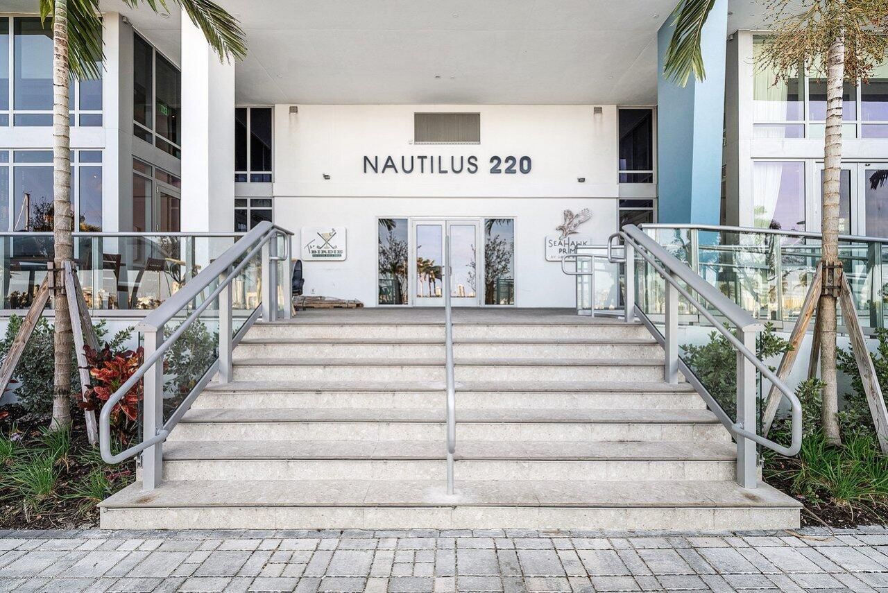 220 Lake Shore Drive, Unit 702, Lake Park, FL 33403 Photo