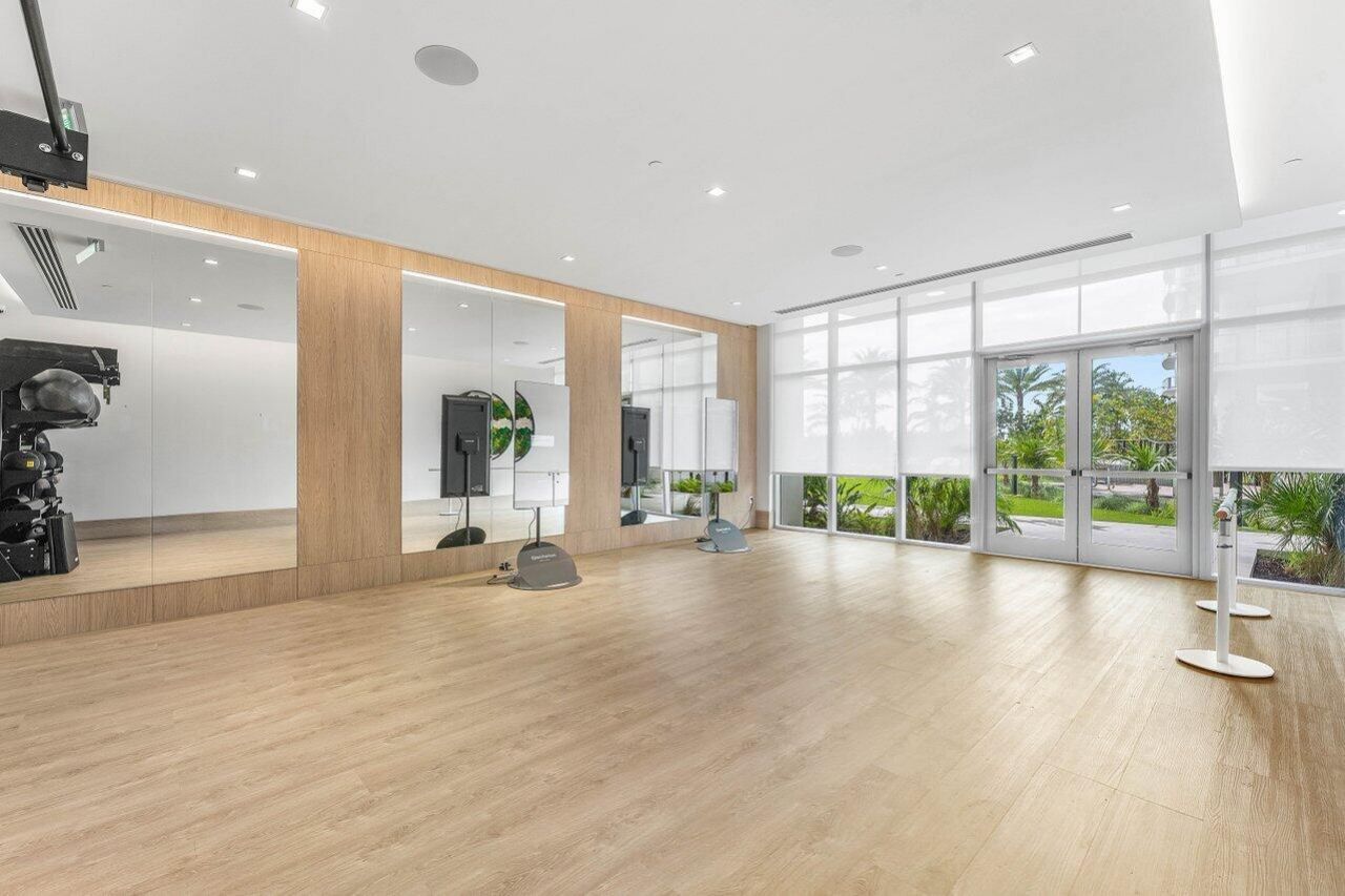 220 Lake Shore Drive, Unit 702, Lake Park, FL 33403 Photo
