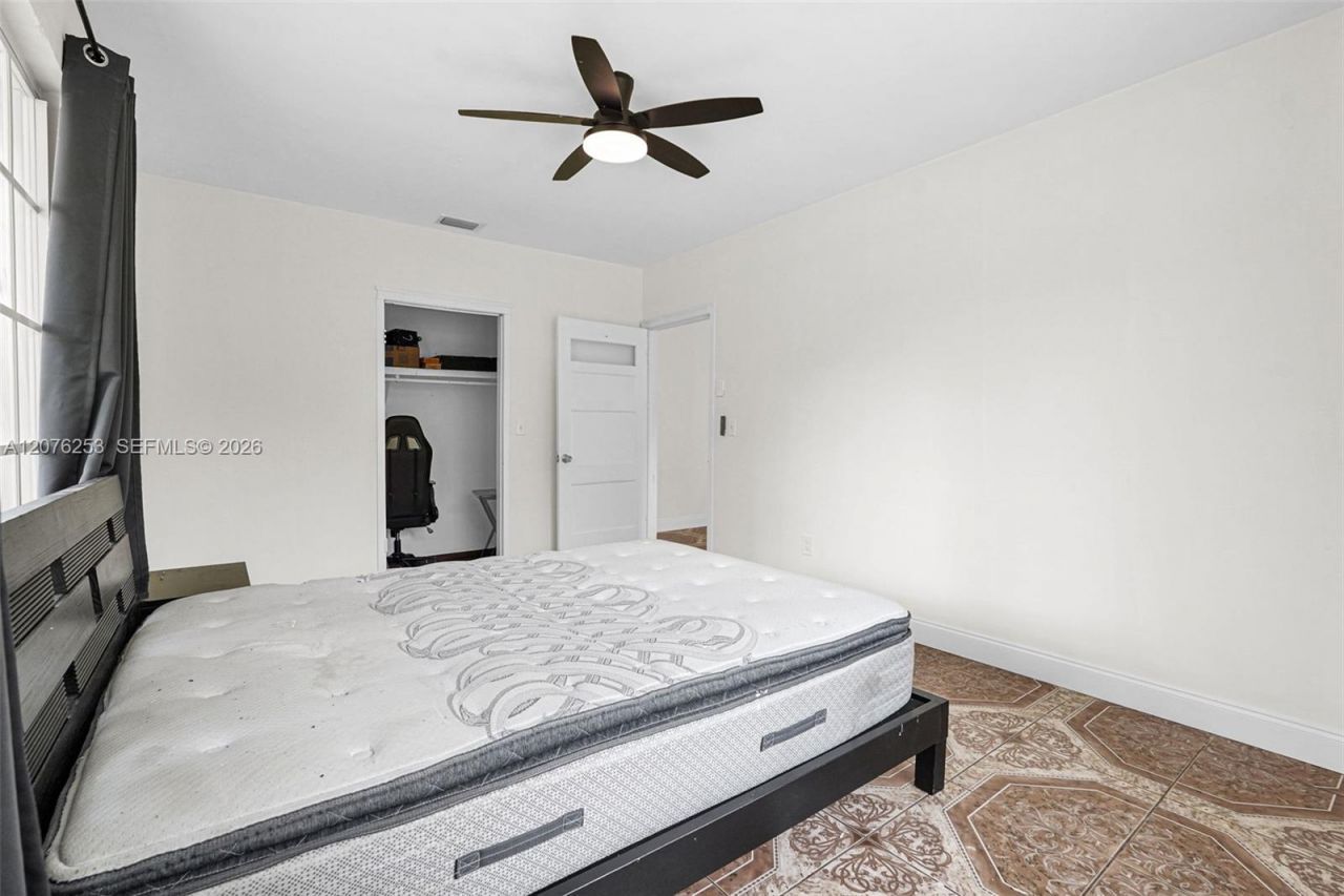 160 NW 45th St, Unit 2, Miami, FL 33127 Photo