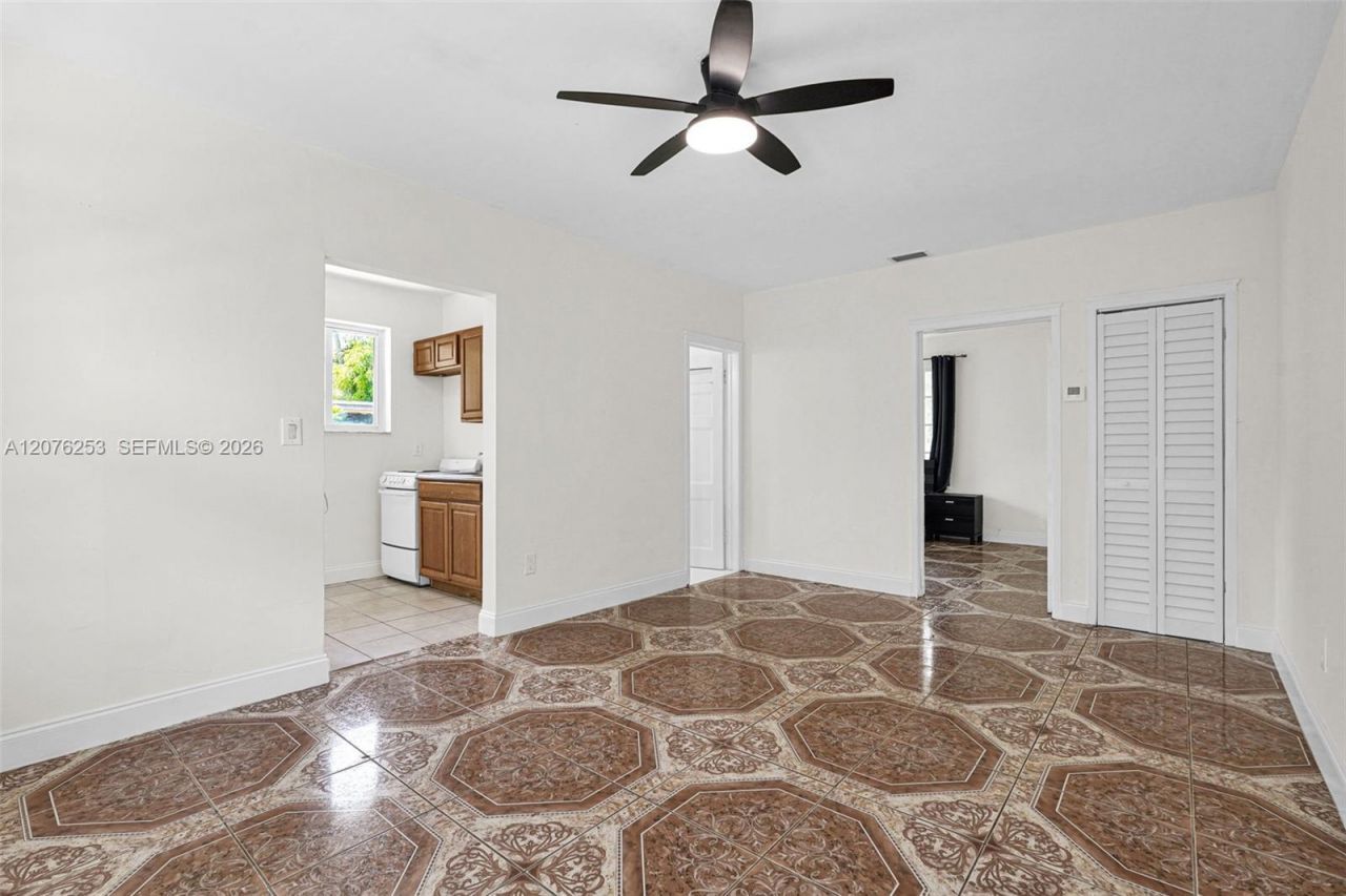 160 NW 45th St, Unit 2, Miami, FL 33127 Photo