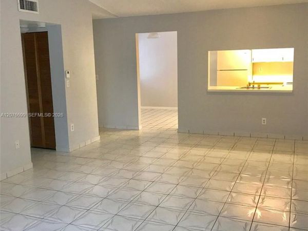 9810 Hammocks Blvd , Unit 202, Miami, FL 33196