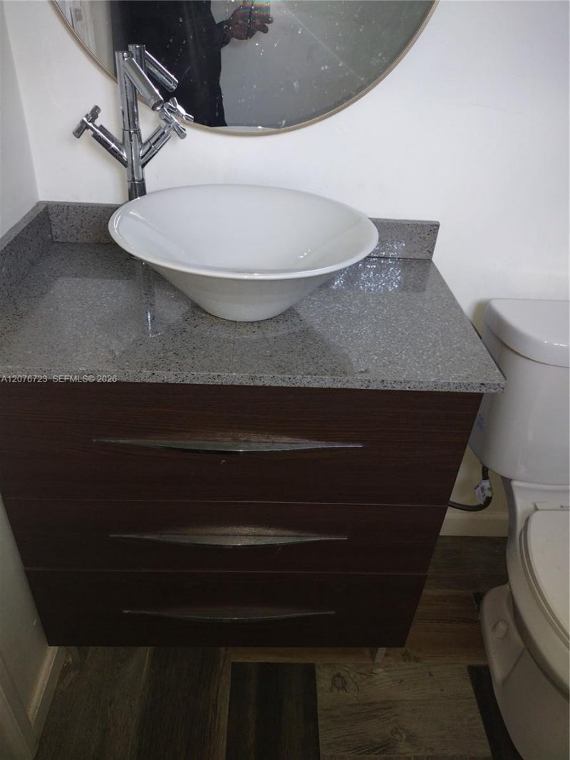 300 S Biscayne River Dr , Miami, FL 33169 Photo