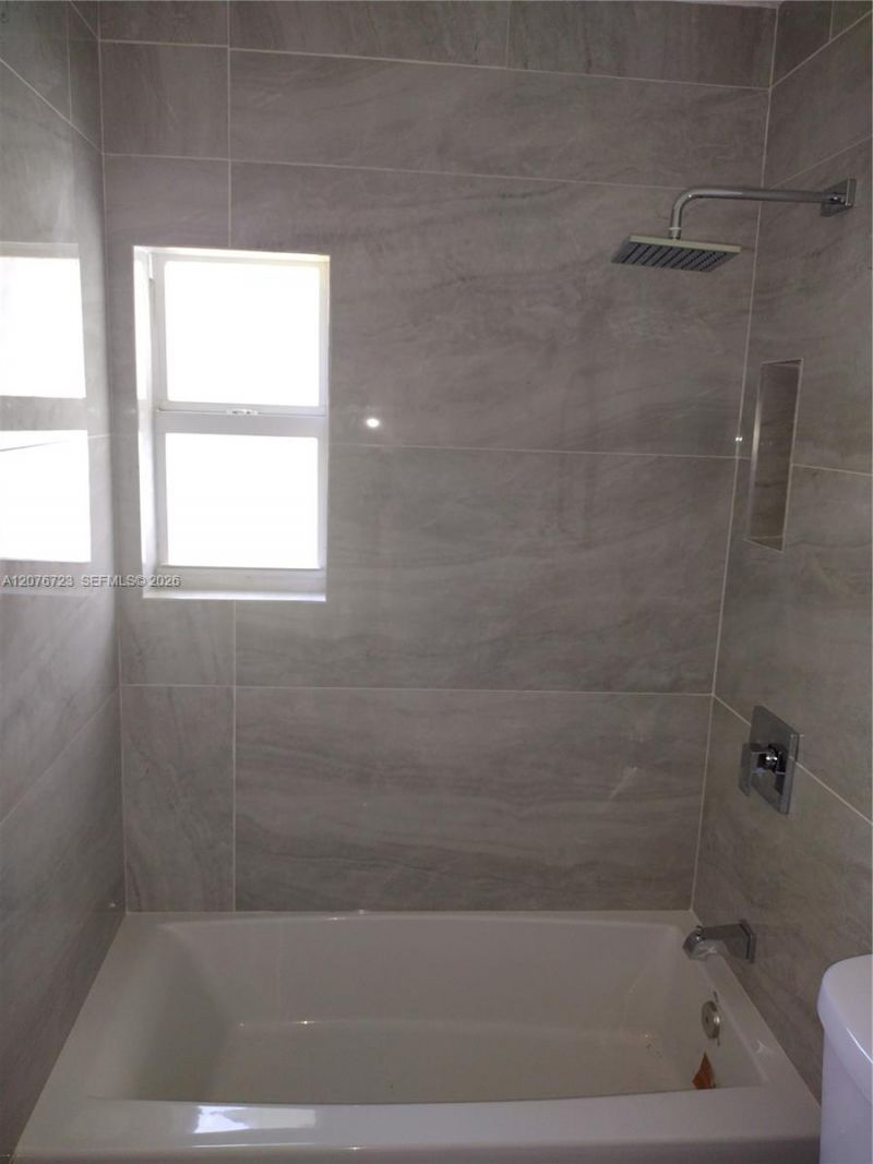 300 S Biscayne River Dr , Miami, FL 33169 Photo