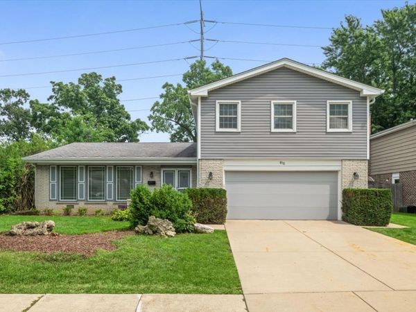 815 Barberry Road , Highland Park, IL 60035