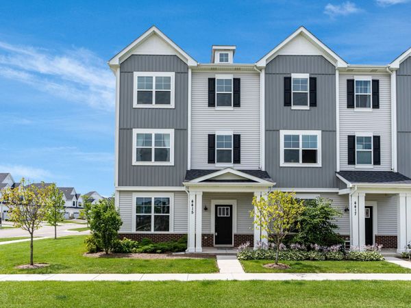 4415 Chelsea Manor Circle , Aurora, IL 60504