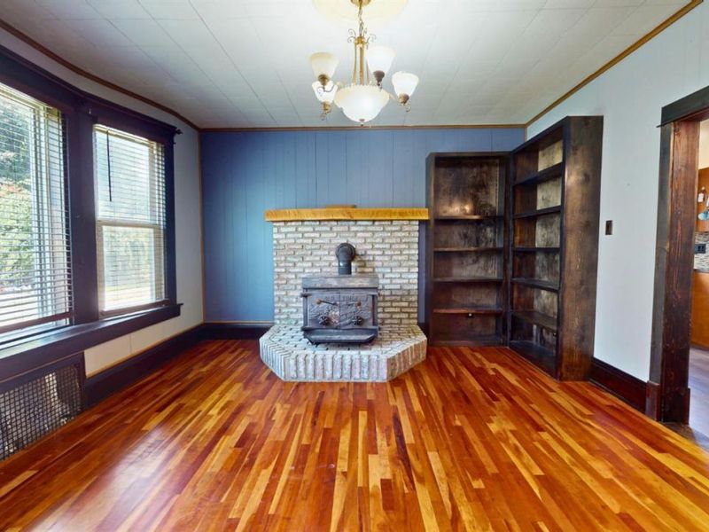 515 E Bucyrus Street, Crestline, OH 44827 Photo 8