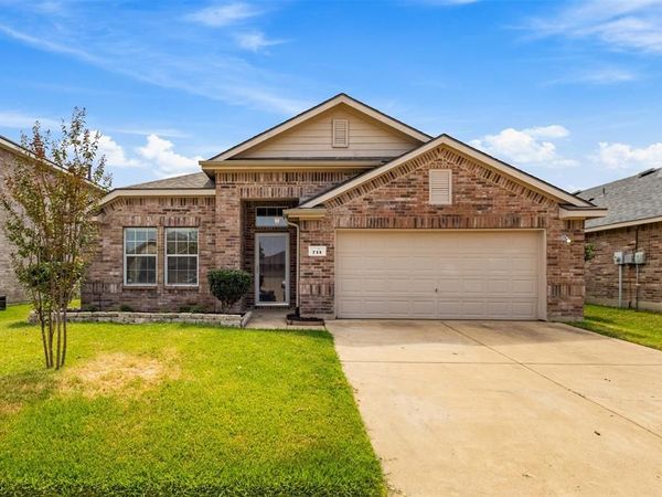 714 Bastrop Drive, Arlington, TX 76002