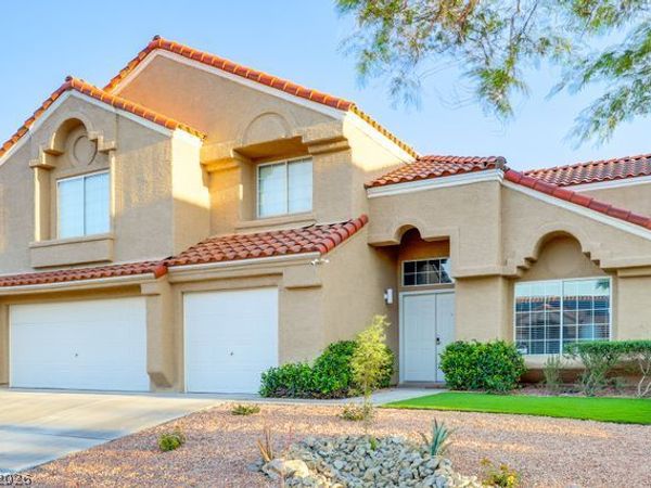 1045 Thornfield Lane , Las Vegas, NV 89123