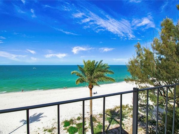 2011 Gulf Shore BLVD N, Unit 56, NAPLES, FL 34102