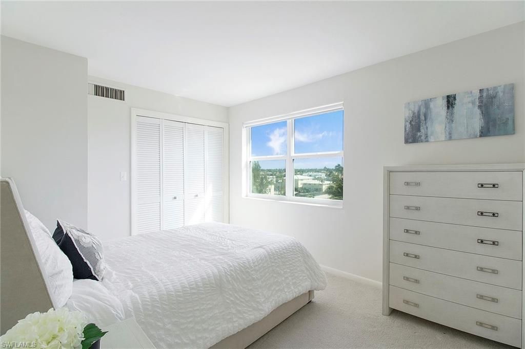 2011 Gulf Shore Blvd N, Unit 56, Naples, FL 34102 Photo