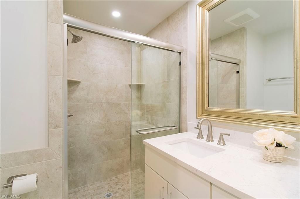 2011 Gulf Shore Blvd N, Unit 56, Naples, FL 34102 Photo