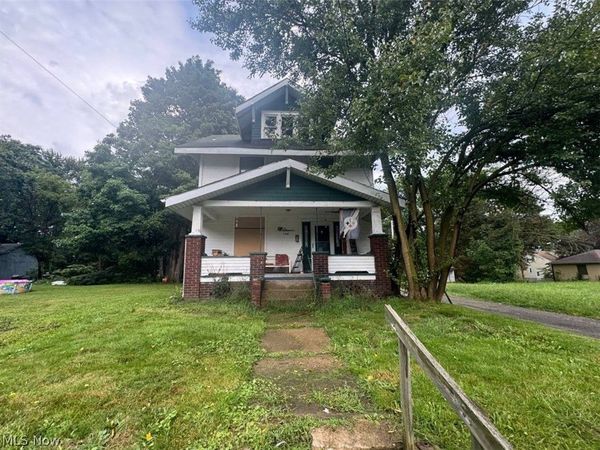 1316 Saint Elmo Avenue NE, Canton, OH 44705