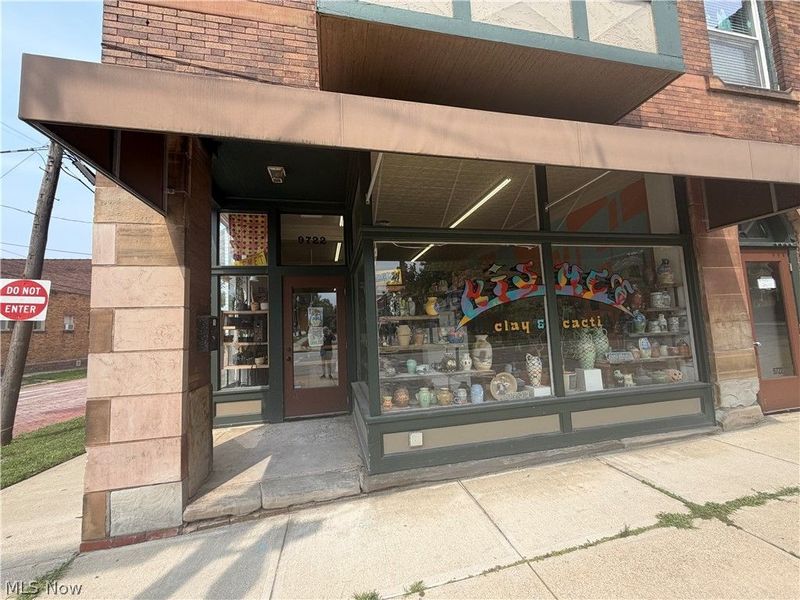 9714 Madison Avenue, Cleveland, OH 44102 Photo 2