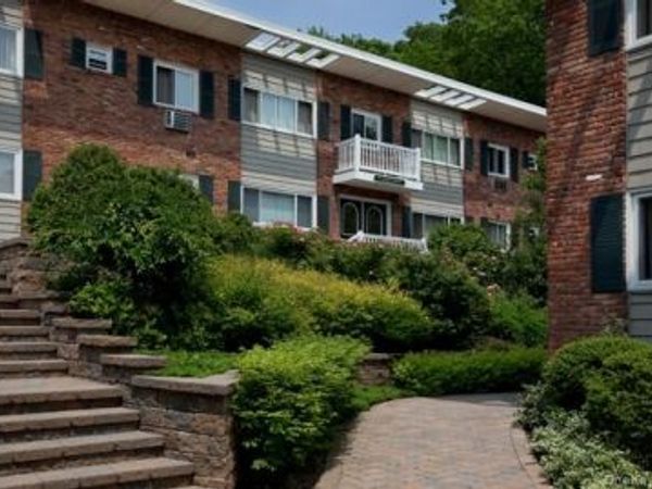 427 Main Street , Unit 427-E, Northport, NY 11768