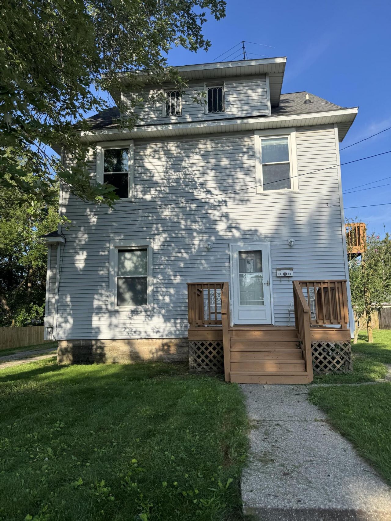 1911 Federal Avenue Sw, Wyoming, MI 49509 Main Photo