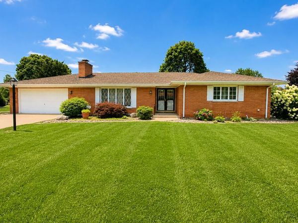 1004 W 18th Street , La Porte, IN 46350