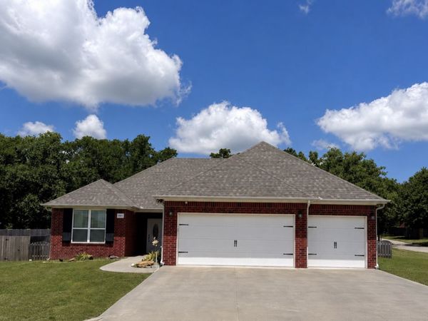 1001 Stone Creek, Ardmore, OK 73401