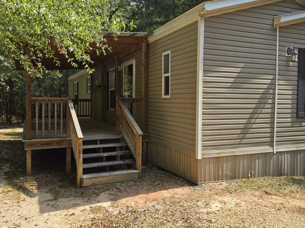 2463 E Highway 26 , Lumberton, MS 39455