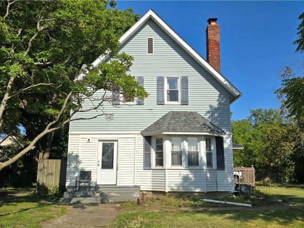 1518 Middle Avenue , Elyria, OH 44035