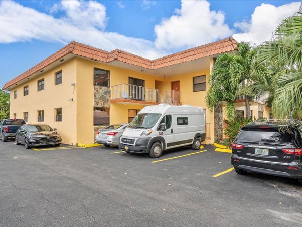 3522 NE 166TH Street, Unit 6, North Miami Beach, FL 33160