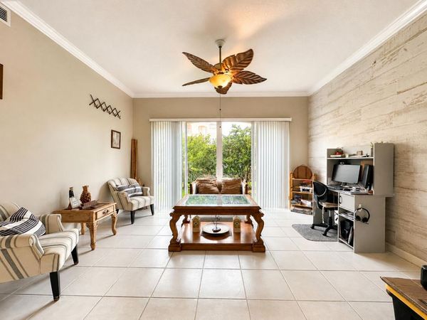 37 HARBOUR ISLE Drive E, Unit 101, Fort Pierce, FL 34949
