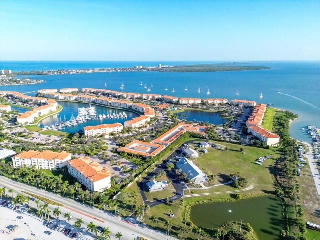 37 Harbour Isle Drive E, Unit 101, Fort Pierce, FL 34949 Photo