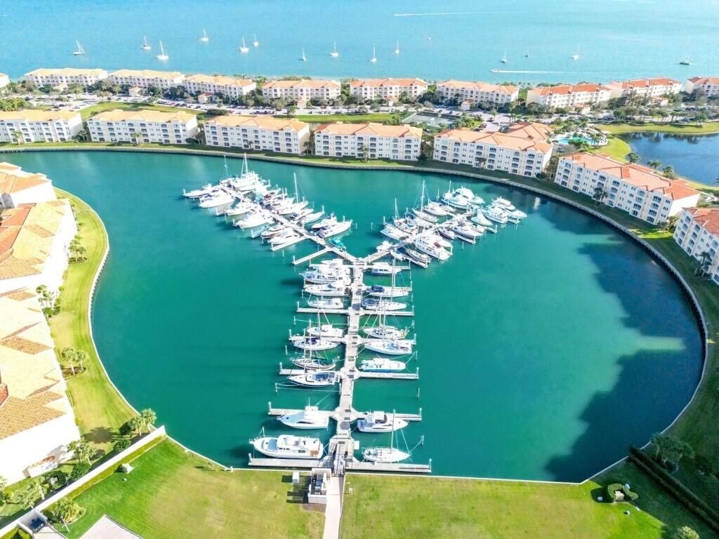 37 Harbour Isle Drive E, Unit 101, Fort Pierce, FL 34949 Photo