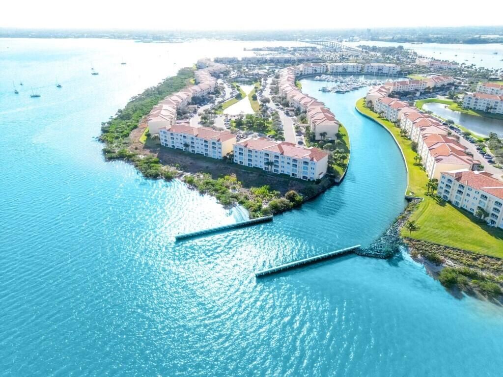 37 Harbour Isle Drive E, Unit 101, Fort Pierce, FL 34949 Photo
