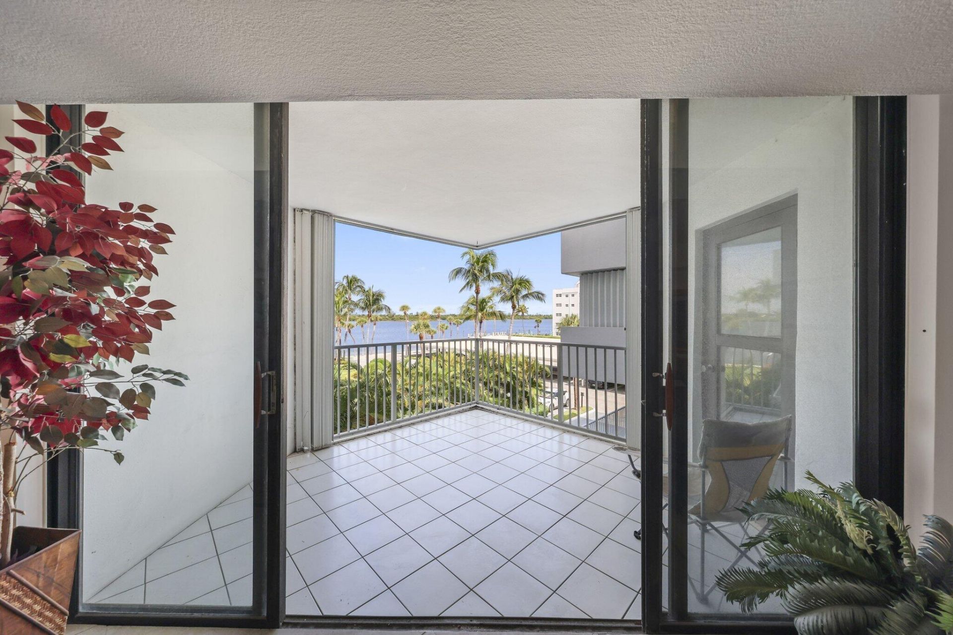 2860 S Ocean Boulevard, Unit 302, Palm Beach, FL 33480 Photo