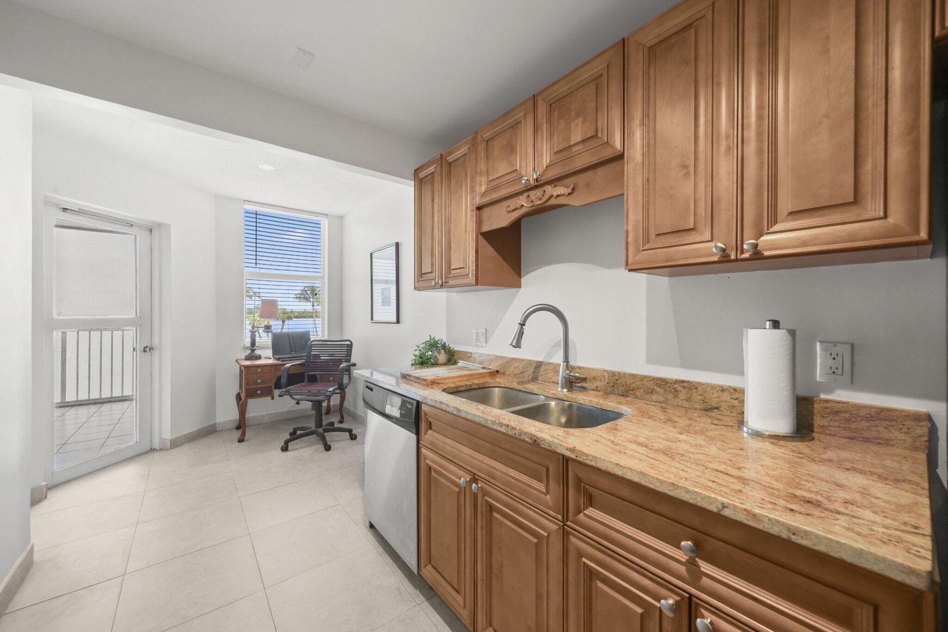 2860 S Ocean Boulevard, Unit 302, Palm Beach, FL 33480 Photo
