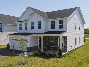 10696 WHISPERING PINE LN, MCGAHEYSVILLE, VA 22840