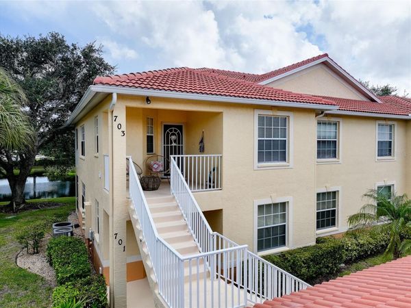 703 CASA DEL LAGO WAY, Unit 703, VENICE, FL 34292