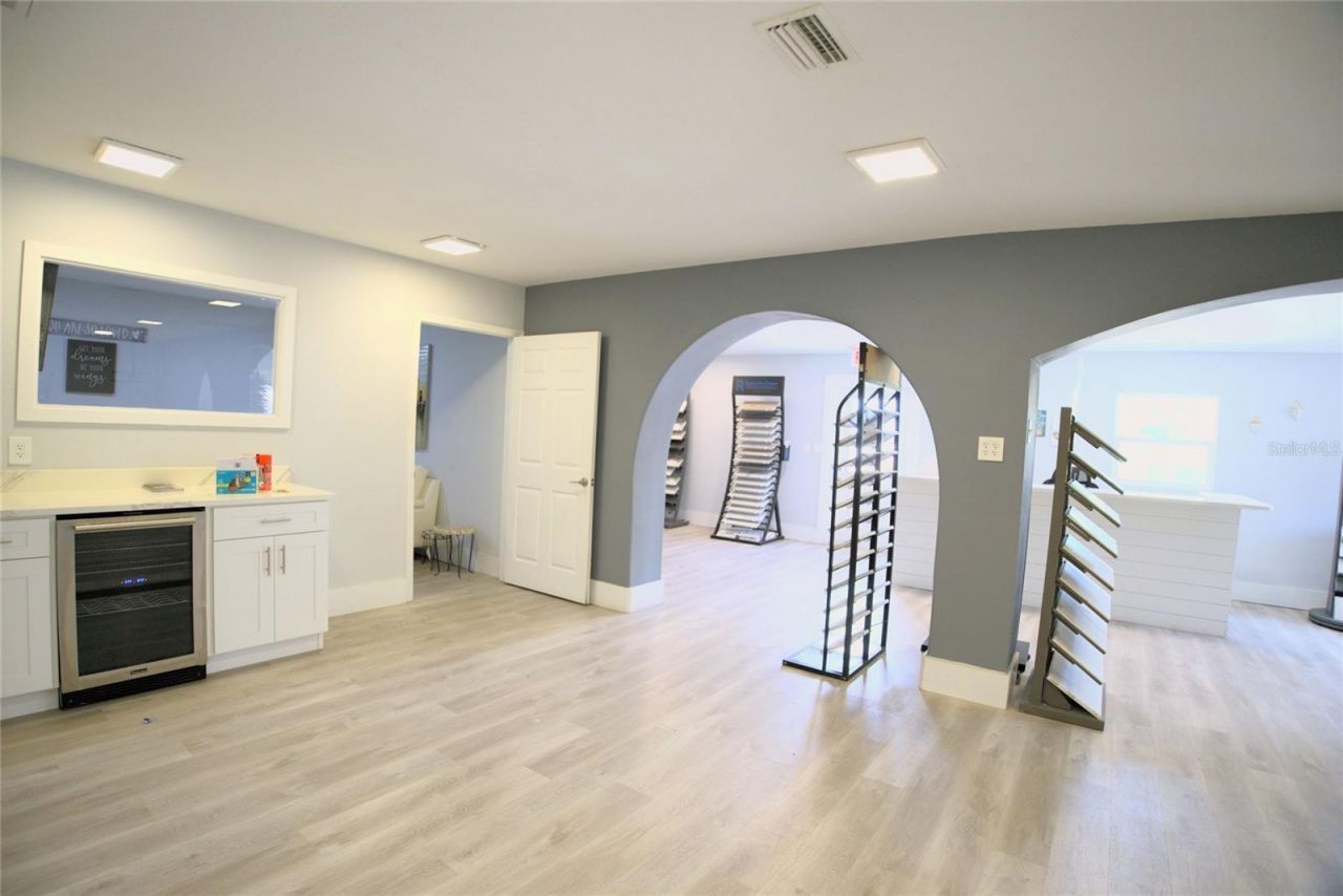 4026 W Crest Avenue, Tampa, FL 33614 Photo