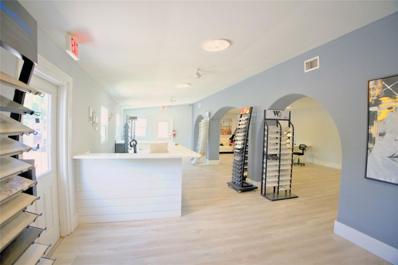 4026 W Crest Avenue, Tampa, FL 33614 Photo