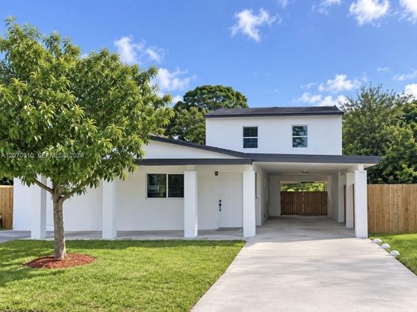 20720 NW 34 Avenue, Unit 2, Miami Gardens, FL 33056
