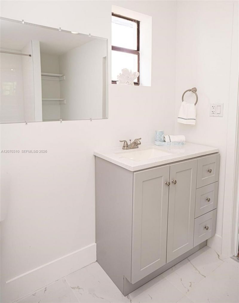 20720 NW 34 Avenue , Unit 2, Miami Gardens, FL 33056 Photo
