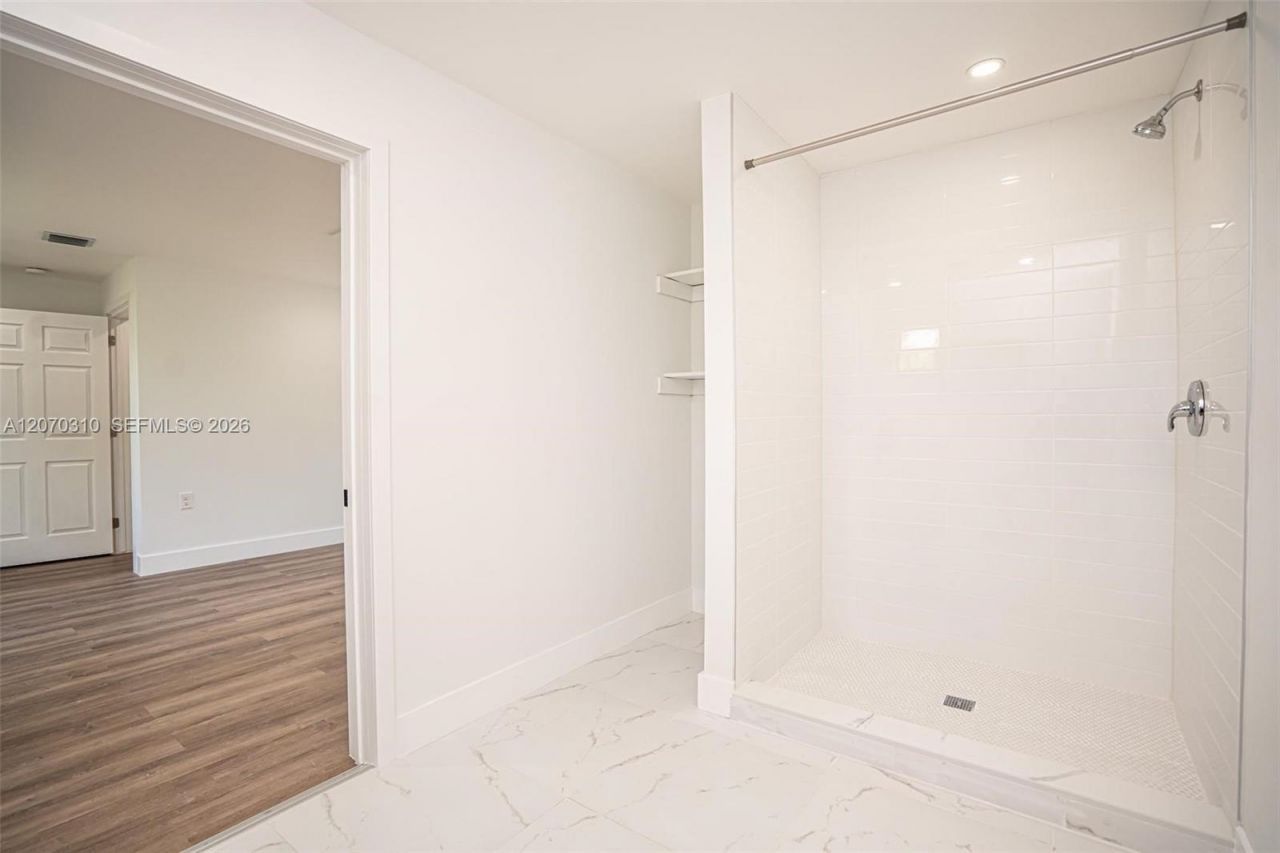 20720 NW 34 Avenue , Unit 2, Miami Gardens, FL 33056 Photo