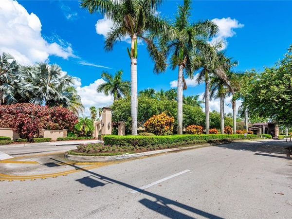 3390 NE 10th St , Unit 201, Homestead, FL 33033