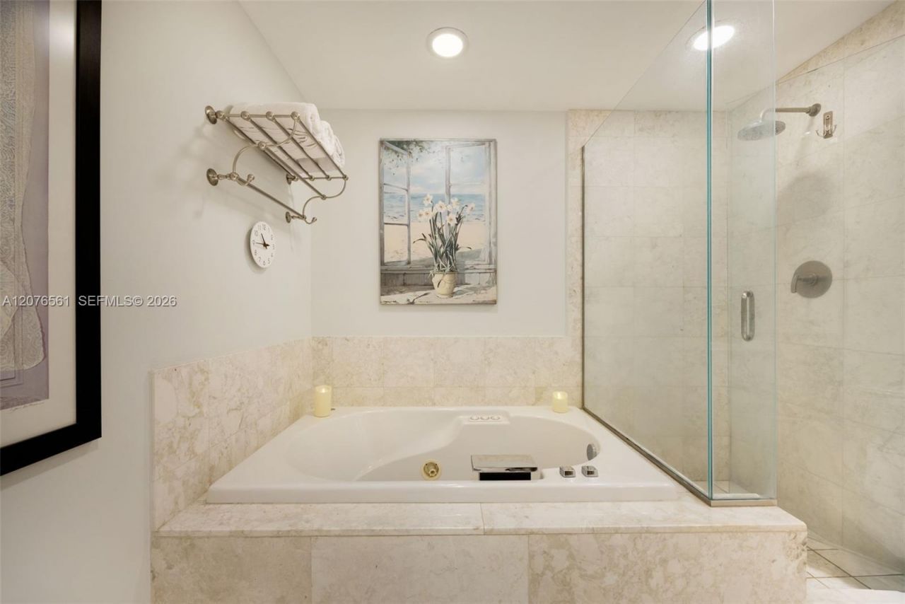 1331 Brickell Bay Dr , Unit 904, Miami, FL 33131 Photo