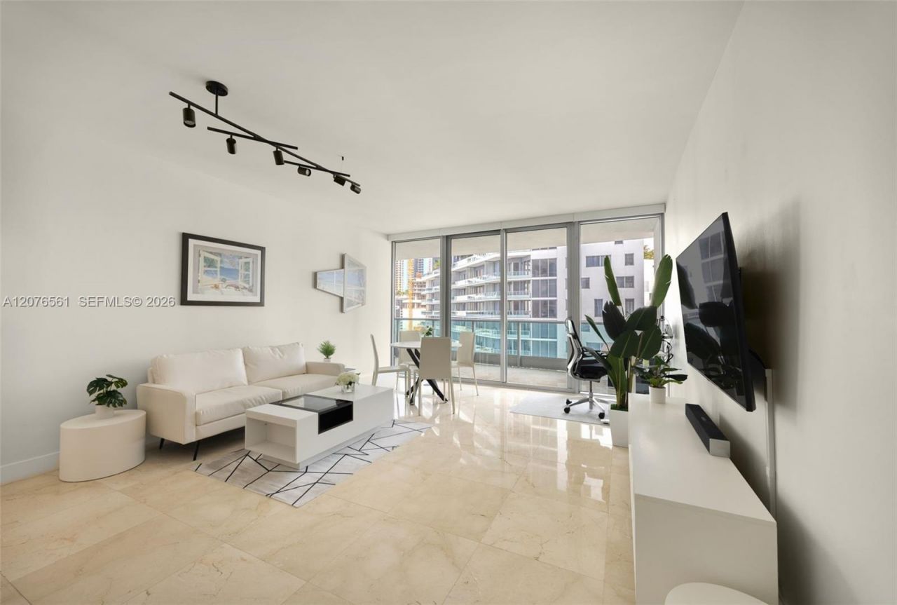 1331 Brickell Bay Dr , Unit 904, Miami, FL 33131 Photo