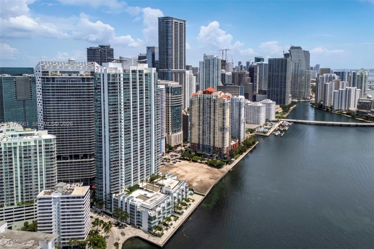 1331 Brickell Bay Dr , Unit 904, Miami, FL 33131 Photo