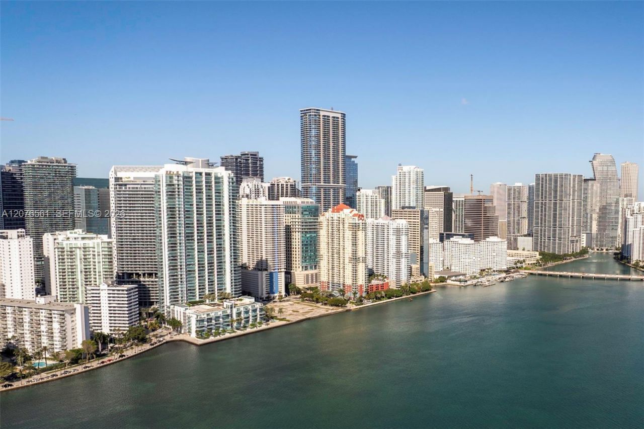 1331 Brickell Bay Dr , Unit 904, Miami, FL 33131 Photo