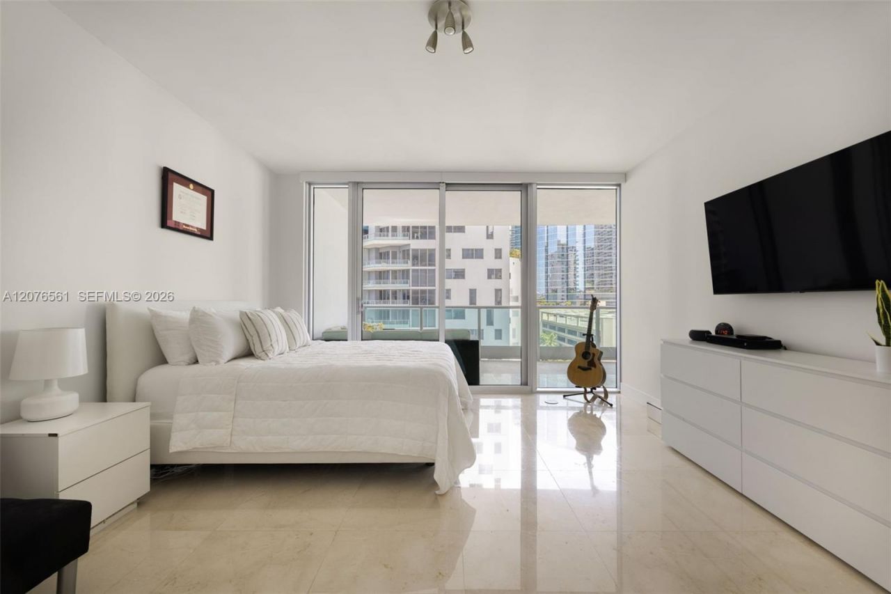 1331 Brickell Bay Dr , Unit 904, Miami, FL 33131 Photo