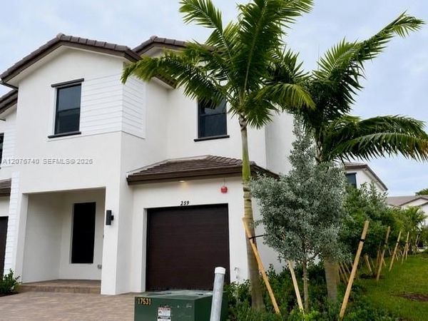 269 SW 159th Ct , Pembroke Pines, FL 33027