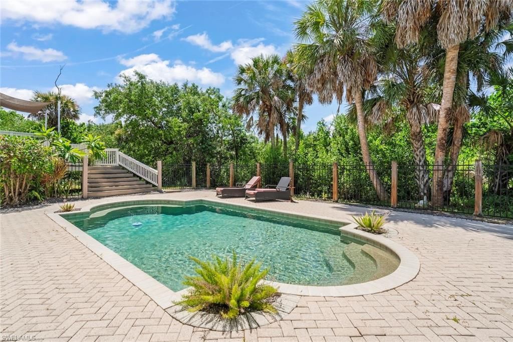 6062 Dinkins Lake Rd , Sanibel, FL 33957 Photo