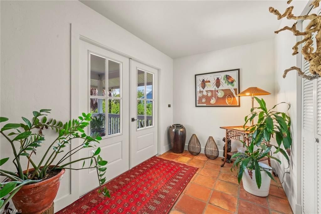 6062 Dinkins Lake Rd , Sanibel, FL 33957 Photo