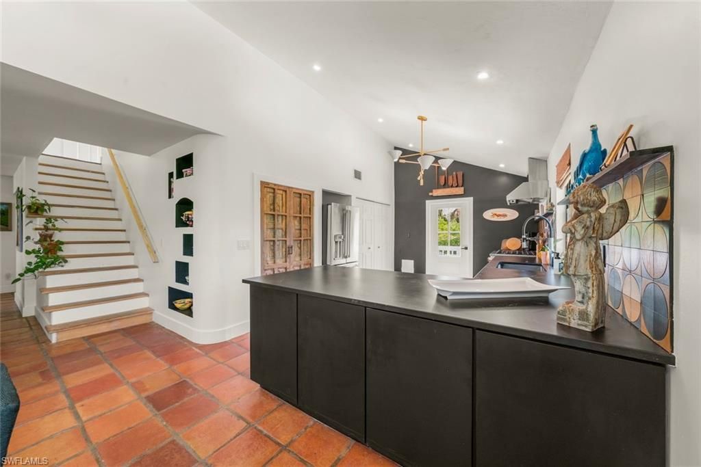 6062 Dinkins Lake Rd , Sanibel, FL 33957 Photo