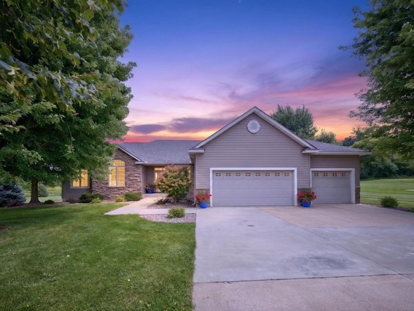 1442 30th Street NW, Austin, MN 55912
