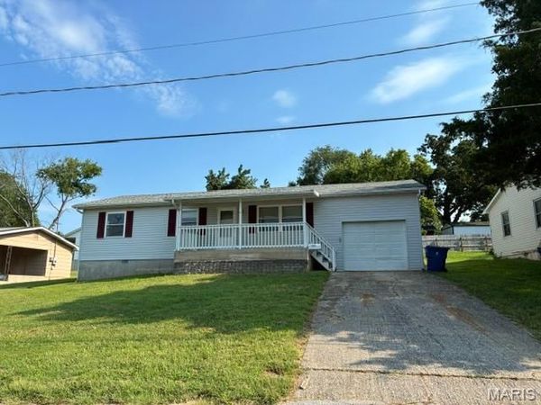 504 Stewart Street , De Soto, MO 63020
